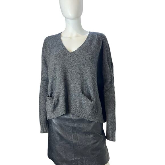 Vince Gray 100% Cashmere Loose Fit V-Neck Pocket Sweater Size XS/S